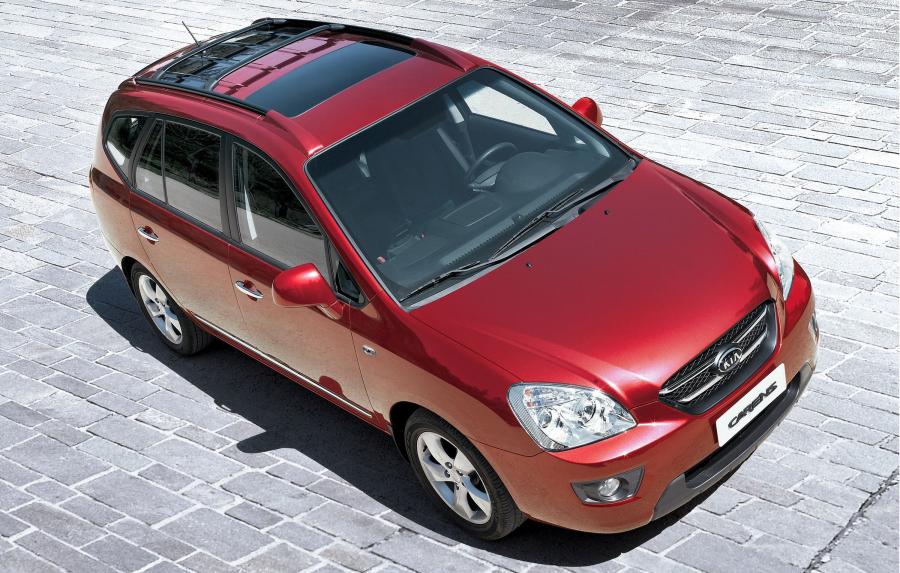  Kia Carens 2007 года  (фото 2 из 46)